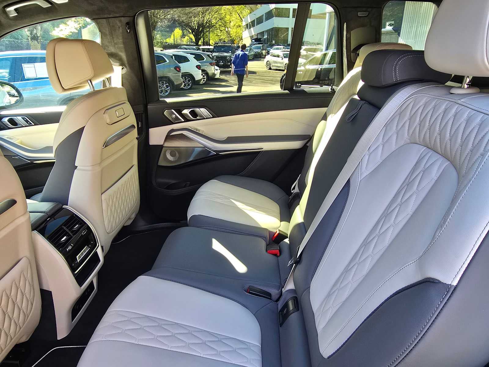 2023 BMW X7 xDrive40i xDrive40i