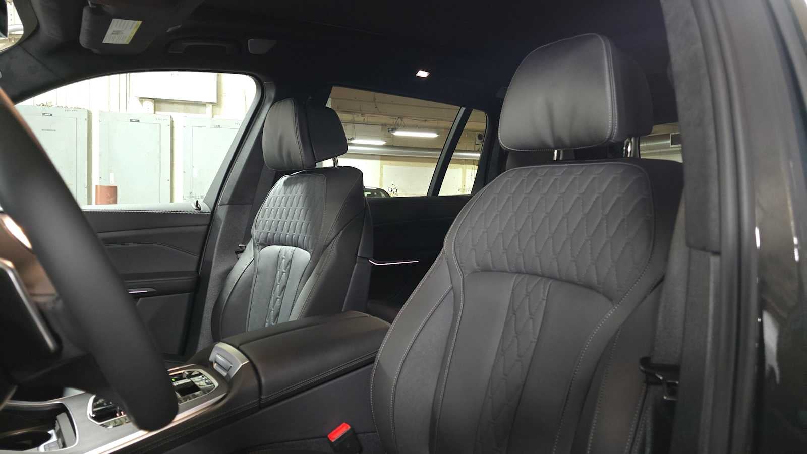 2027 BMW X7 xDrive40i xDrive40i