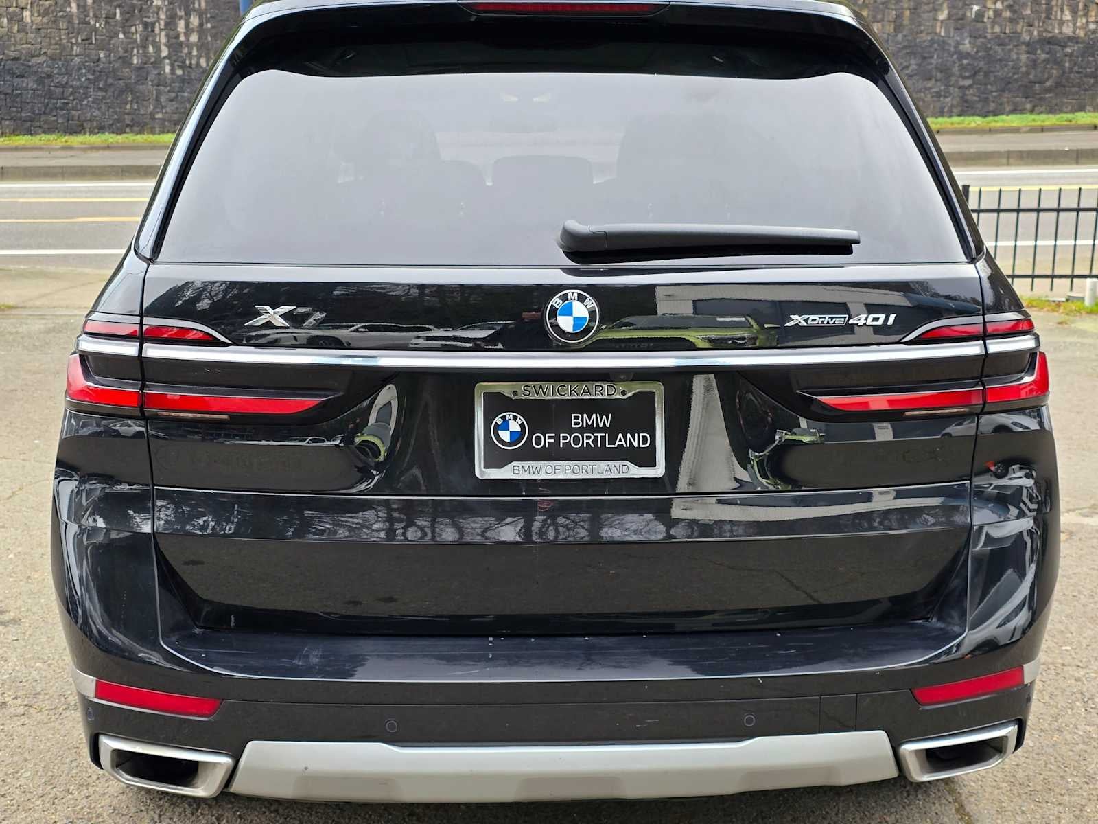 2025 BMW X7 xDrive40i