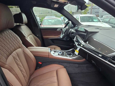 2026 BMW X7 M60i M60i