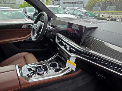 2026 BMW X7 M60i M60i