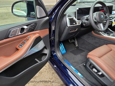 2026 BMW X7 M60i M60i