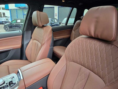 2026 BMW X7 M60i M60i