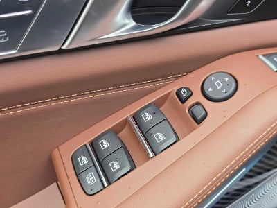 2026 BMW X7 M60i M60i