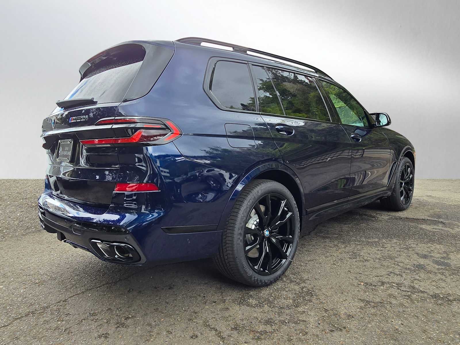 2026 BMW X7 M60i M60i