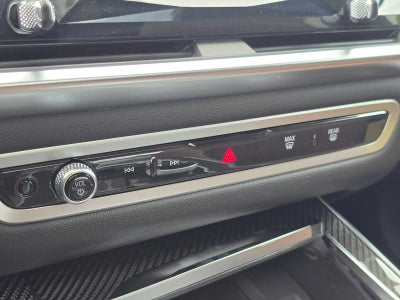 2026 BMW X7 M60i M60i