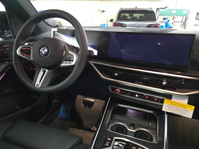 2027 BMW X7 M60i