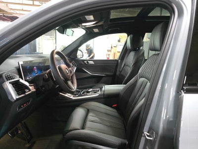 2027 BMW X7 M60i
