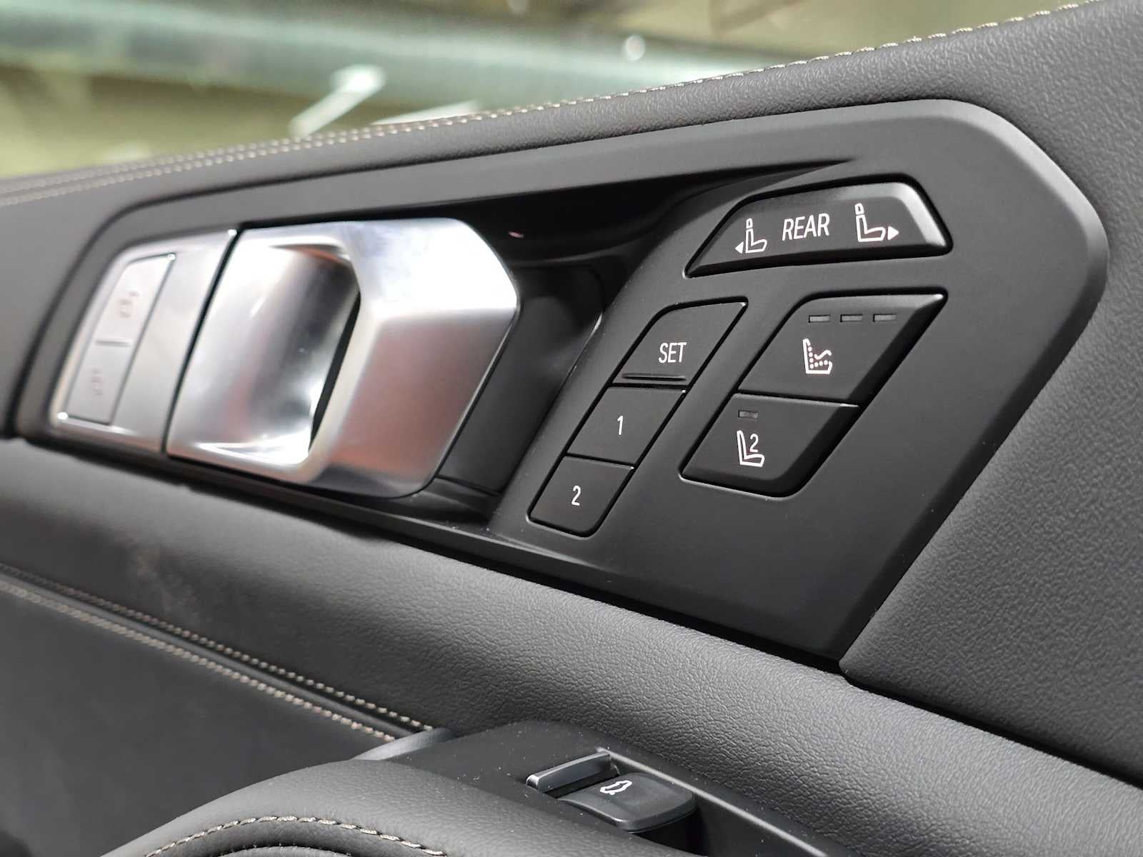 2027 BMW X7 M60i