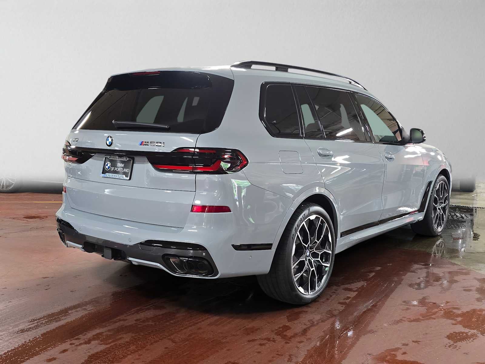 2027 BMW X7 M60i