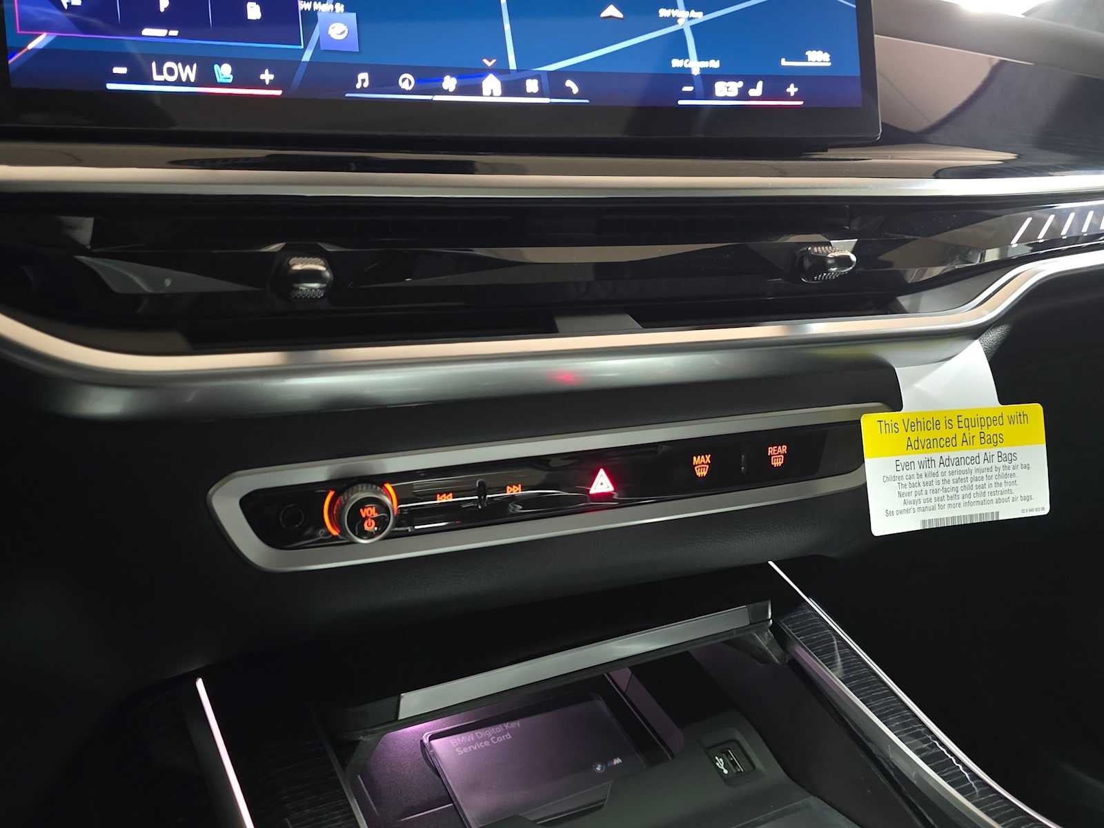 2027 BMW X7 M60i