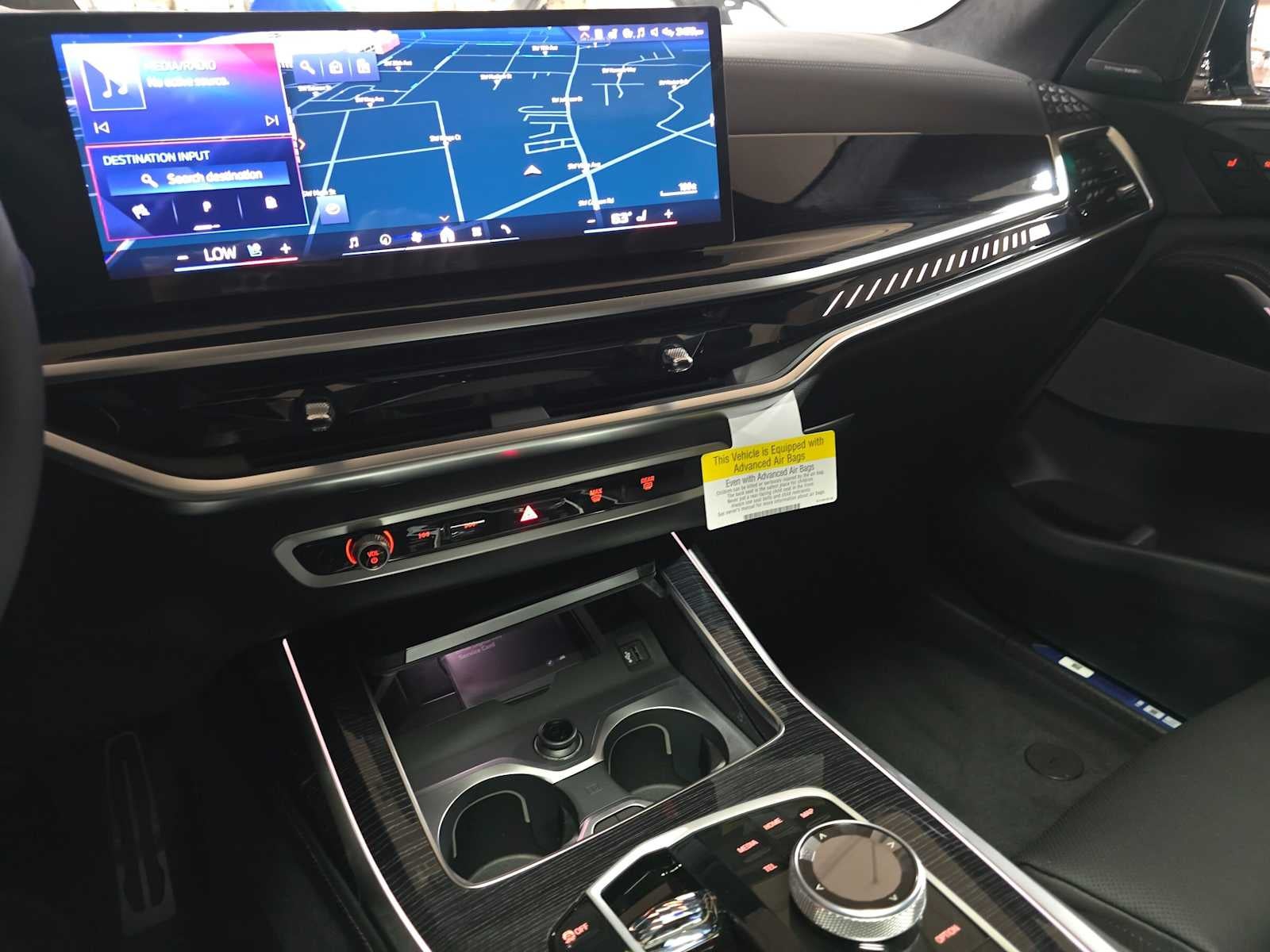 2027 BMW X7 M60i