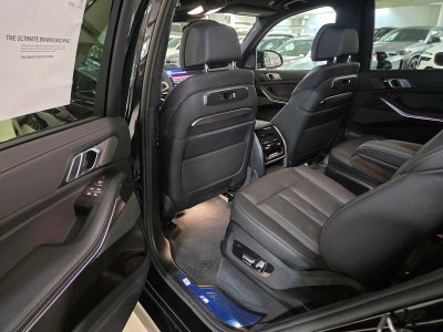 2027 BMW X7 M60i M60i