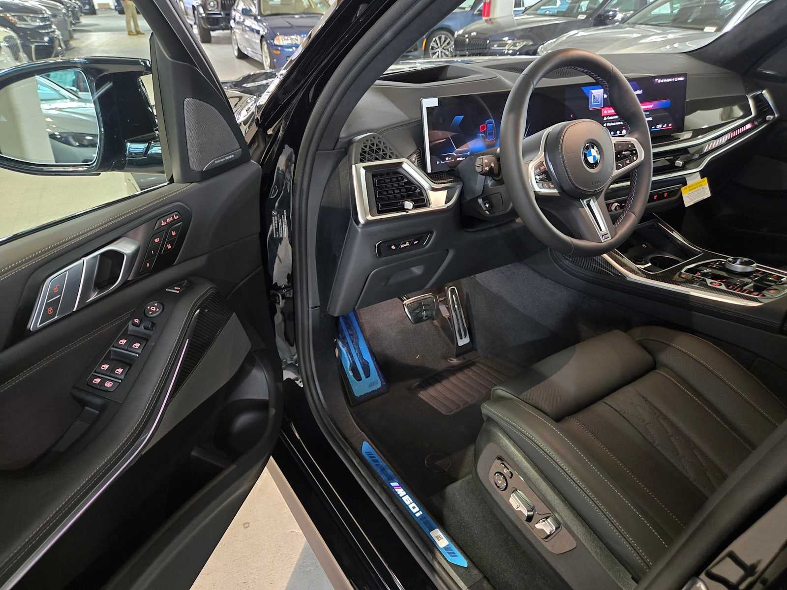 2027 BMW X7 M60i M60i