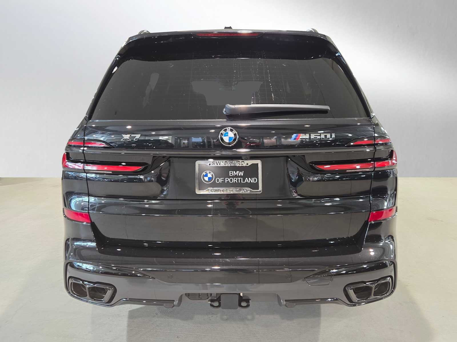 2027 BMW X7 M60i M60i