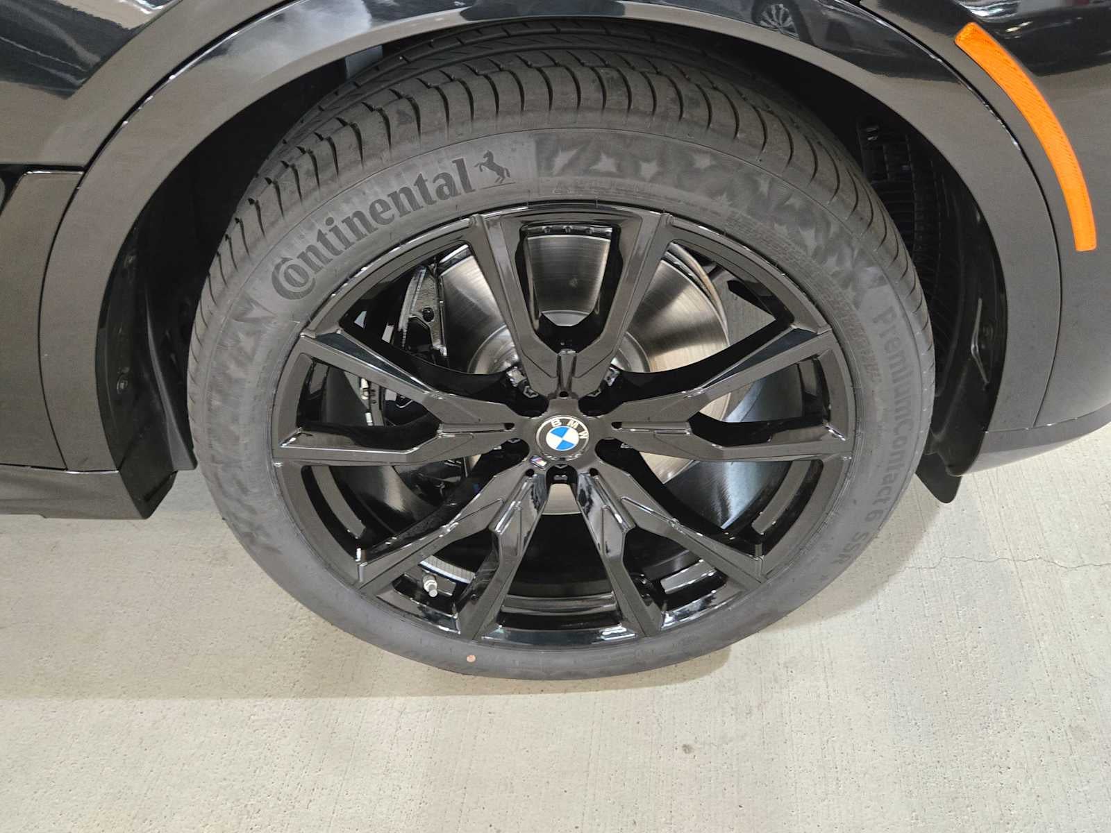 2027 BMW X7 M60i M60i