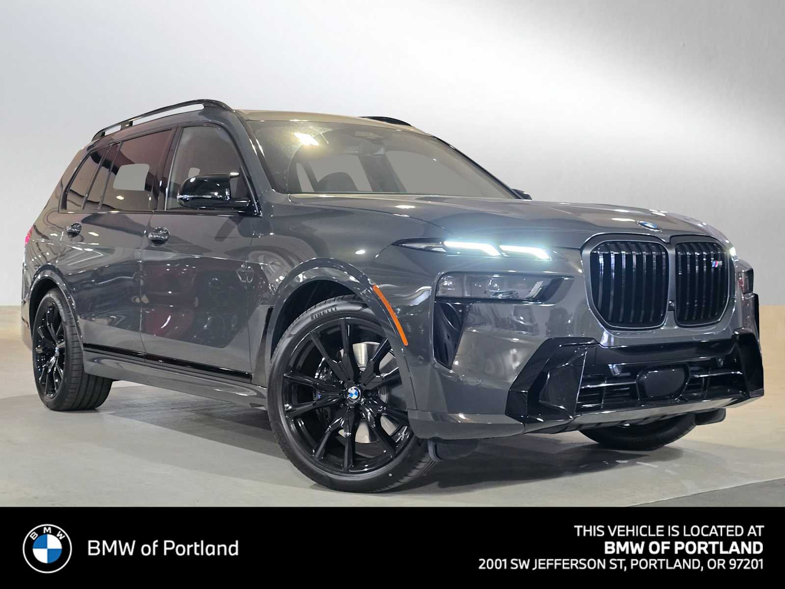 2026 BMW X7 M60i M60i