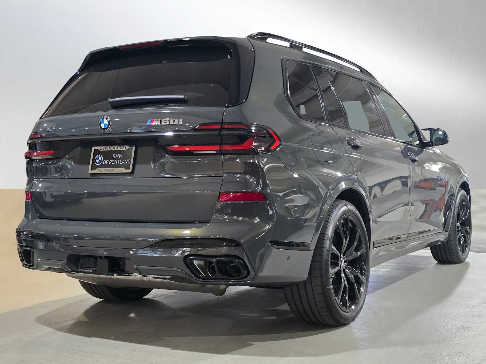 2026 BMW X7 M60i M60i