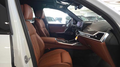 2027 BMW X7 M60i