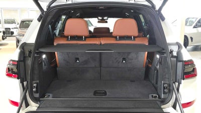 2027 BMW X7 M60i