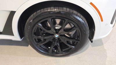 2027 BMW X7 M60i