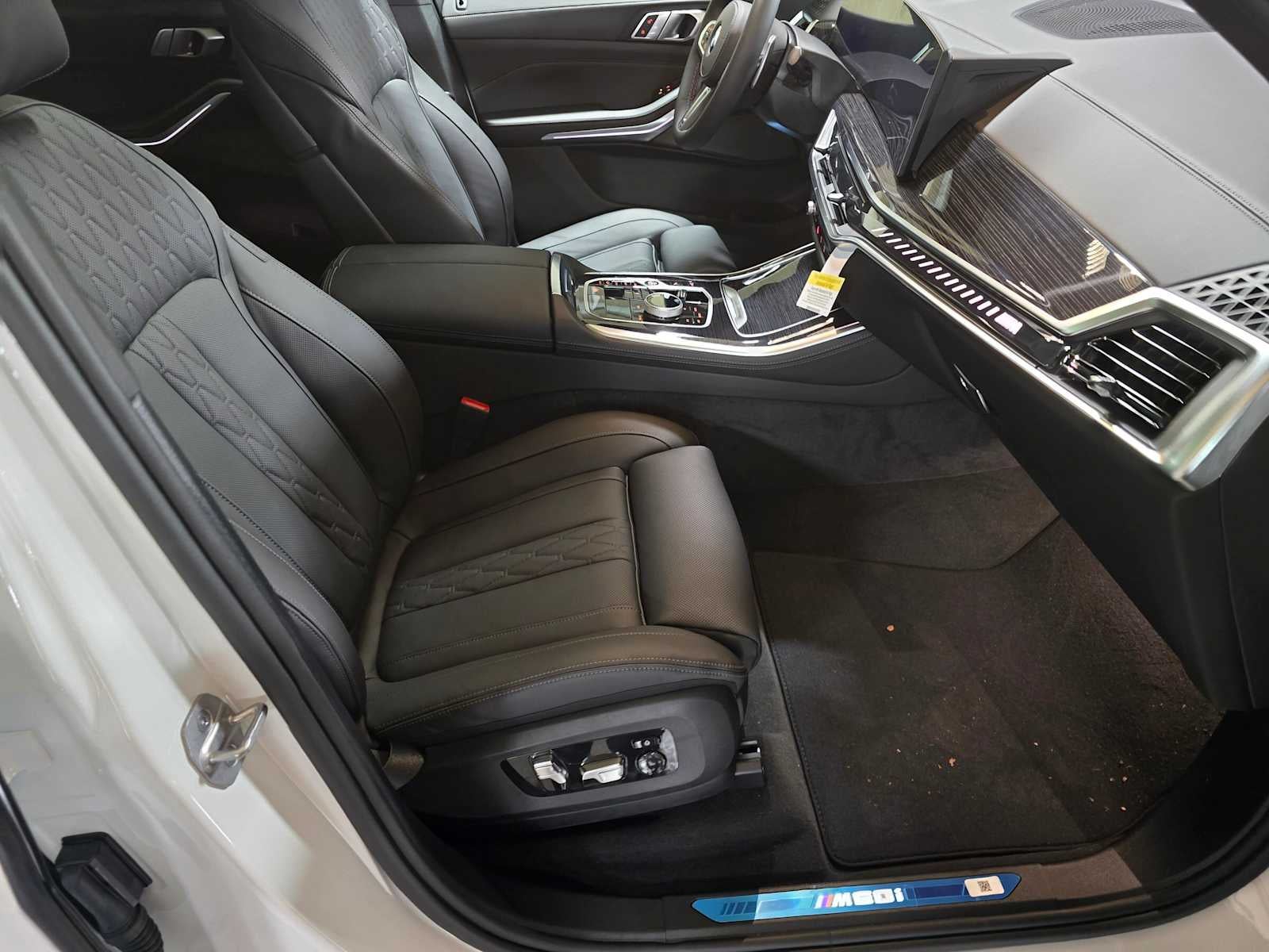 2026 BMW X5 M60i M60i