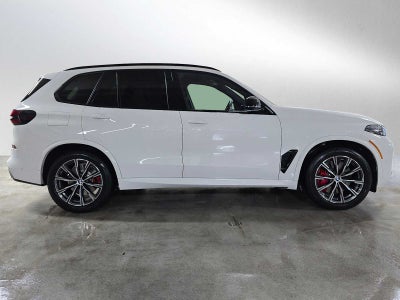 2026 BMW X5 M60i M60i