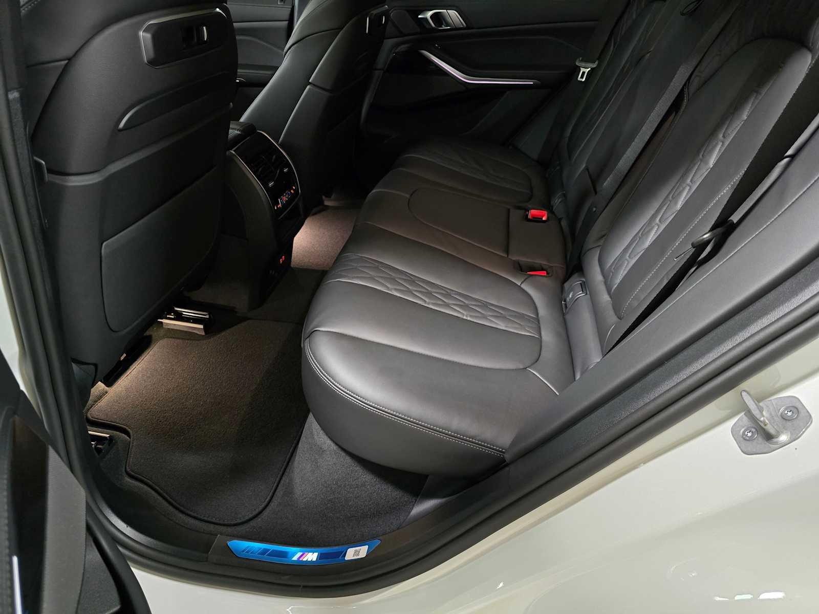 2026 BMW X5 M60i M60i