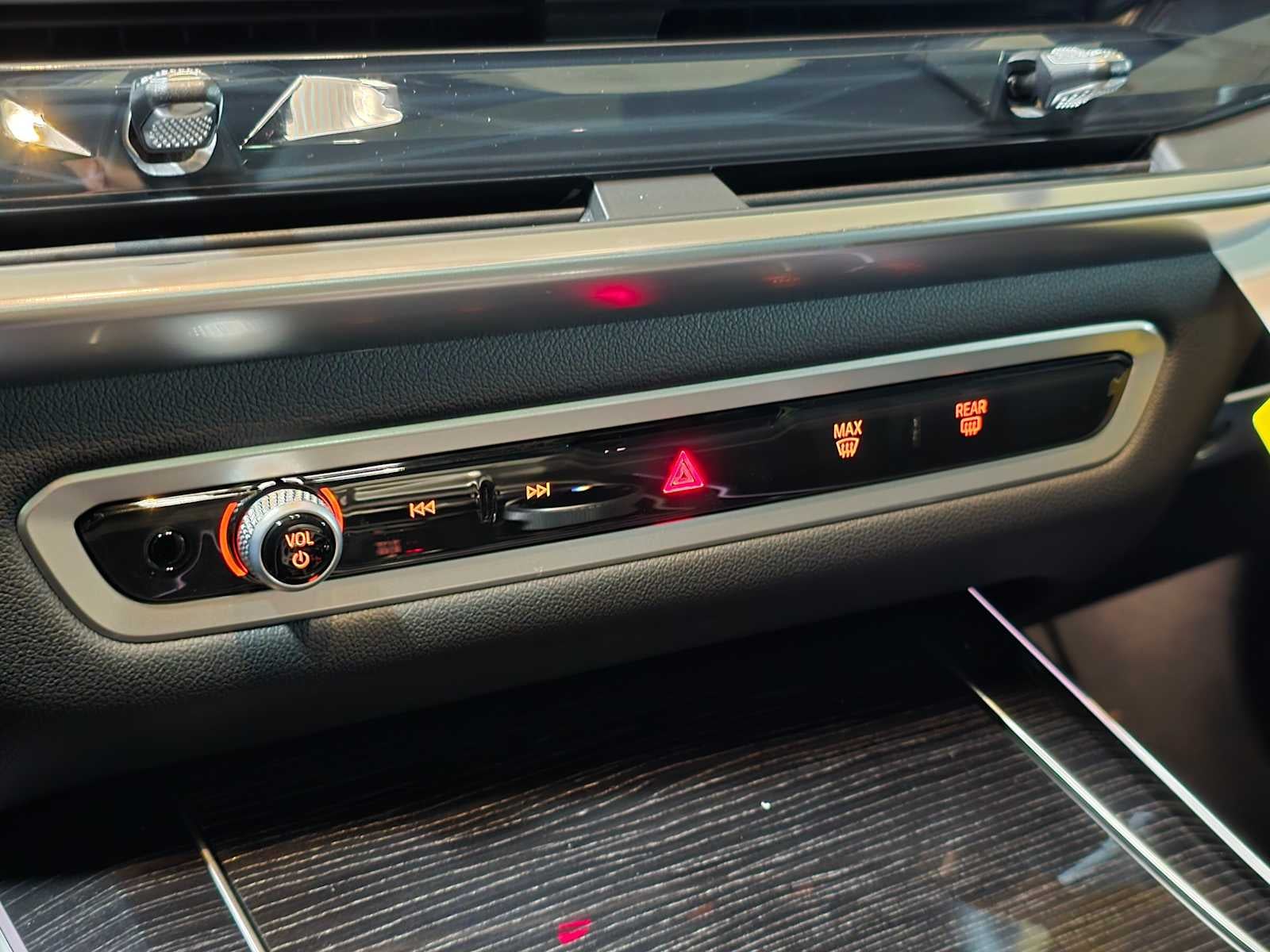 2026 BMW X5 M60i M60i