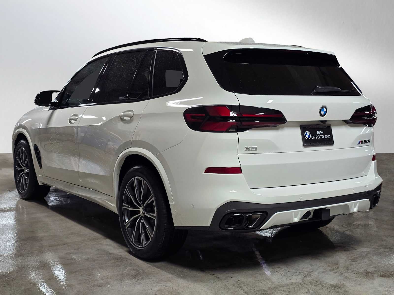 2026 BMW X5 M60i M60i