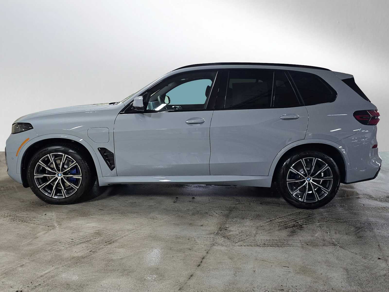 2026 BMW X5 xDrive50e xDrive50e