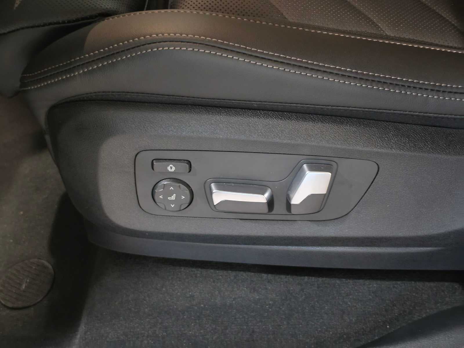 2026 BMW X5 xDrive50e xDrive50e