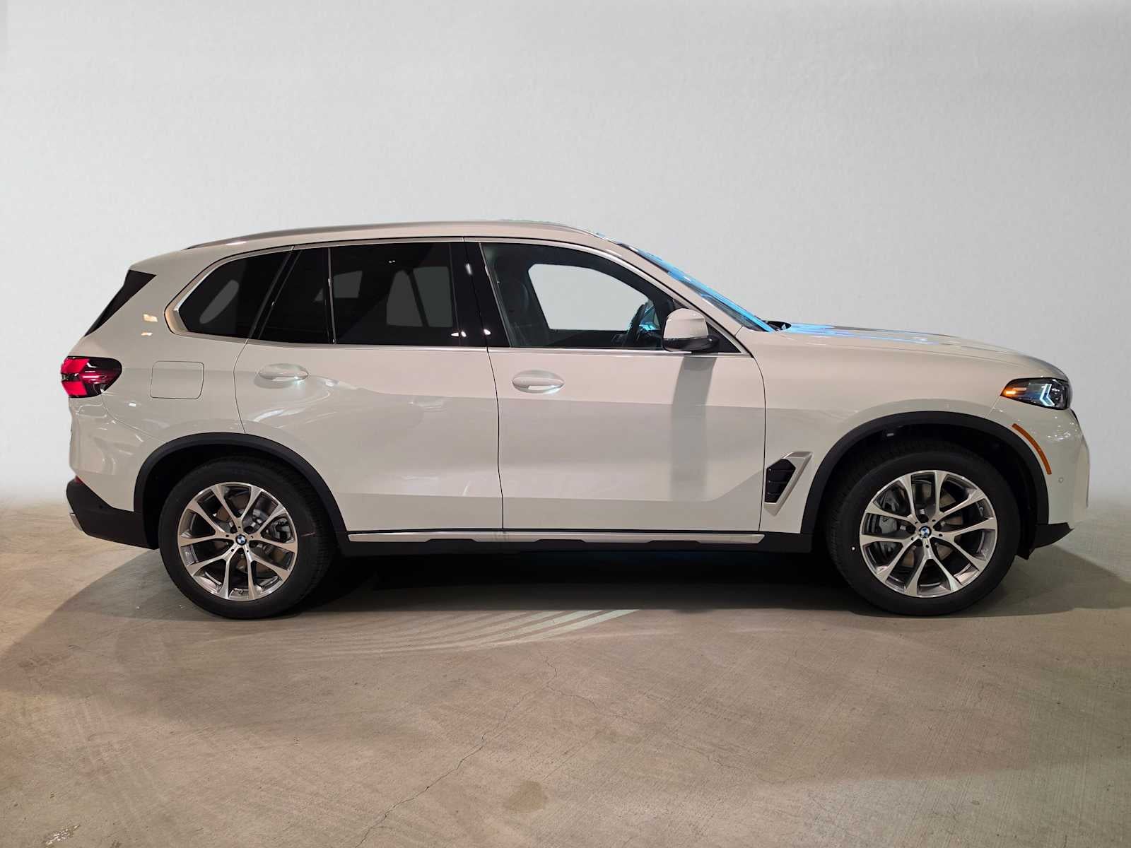 2026 BMW X5 xDrive50e xDrive50e