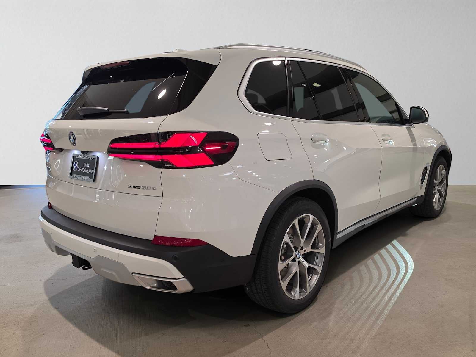 2026 BMW X5 xDrive50e xDrive50e