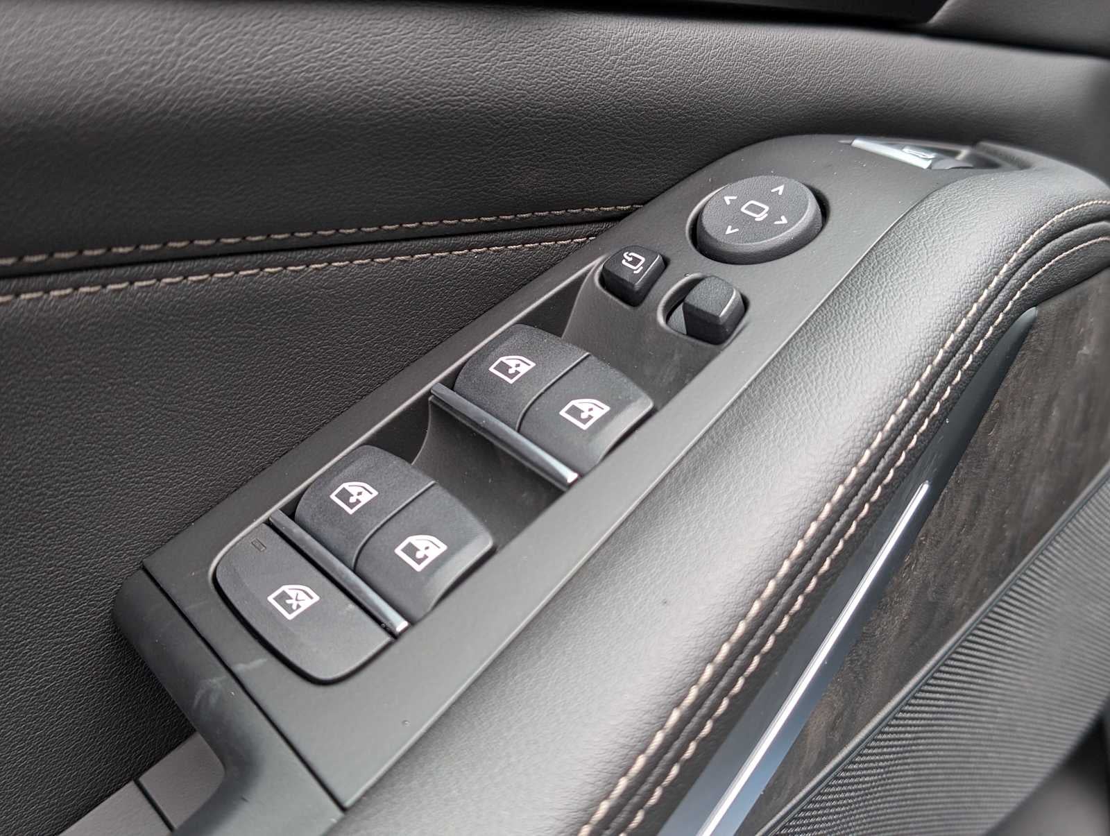2026 BMW X5 xDrive50e xDrive50e