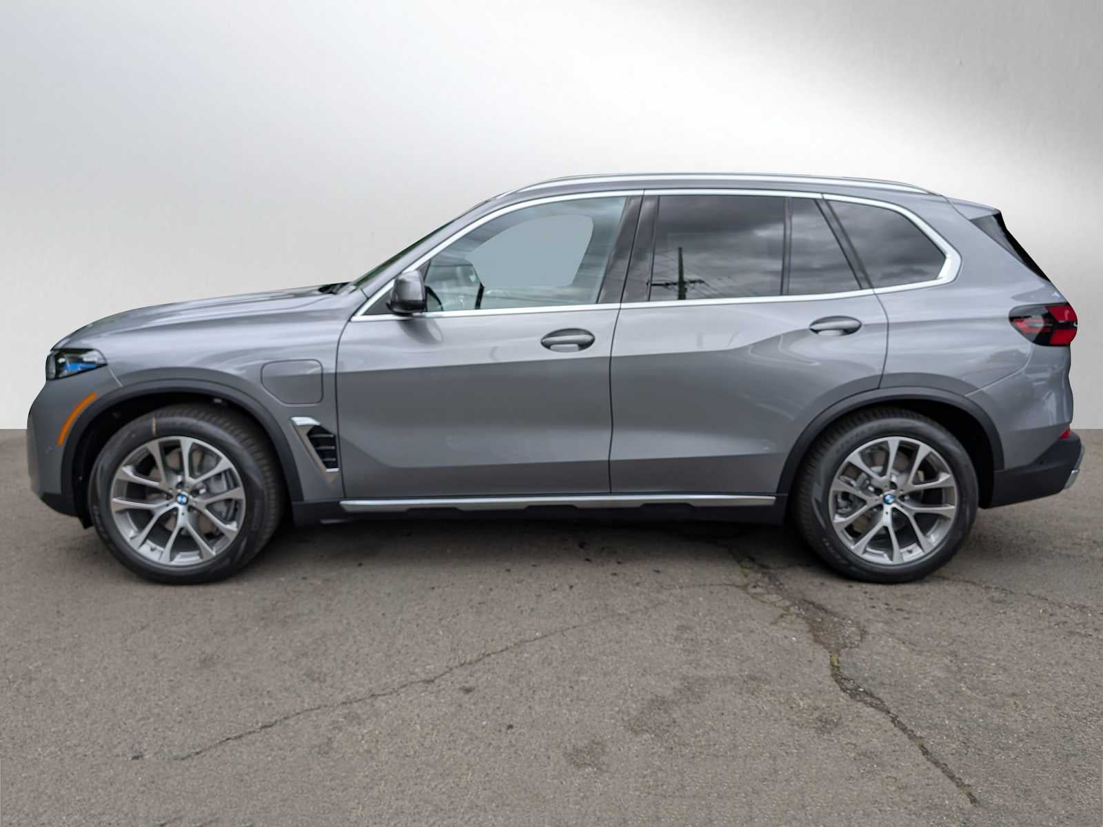 2026 BMW X5 xDrive50e xDrive50e