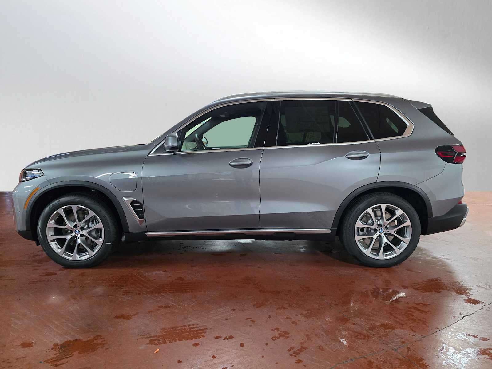 2026 BMW X5 xDrive50e xDrive50e