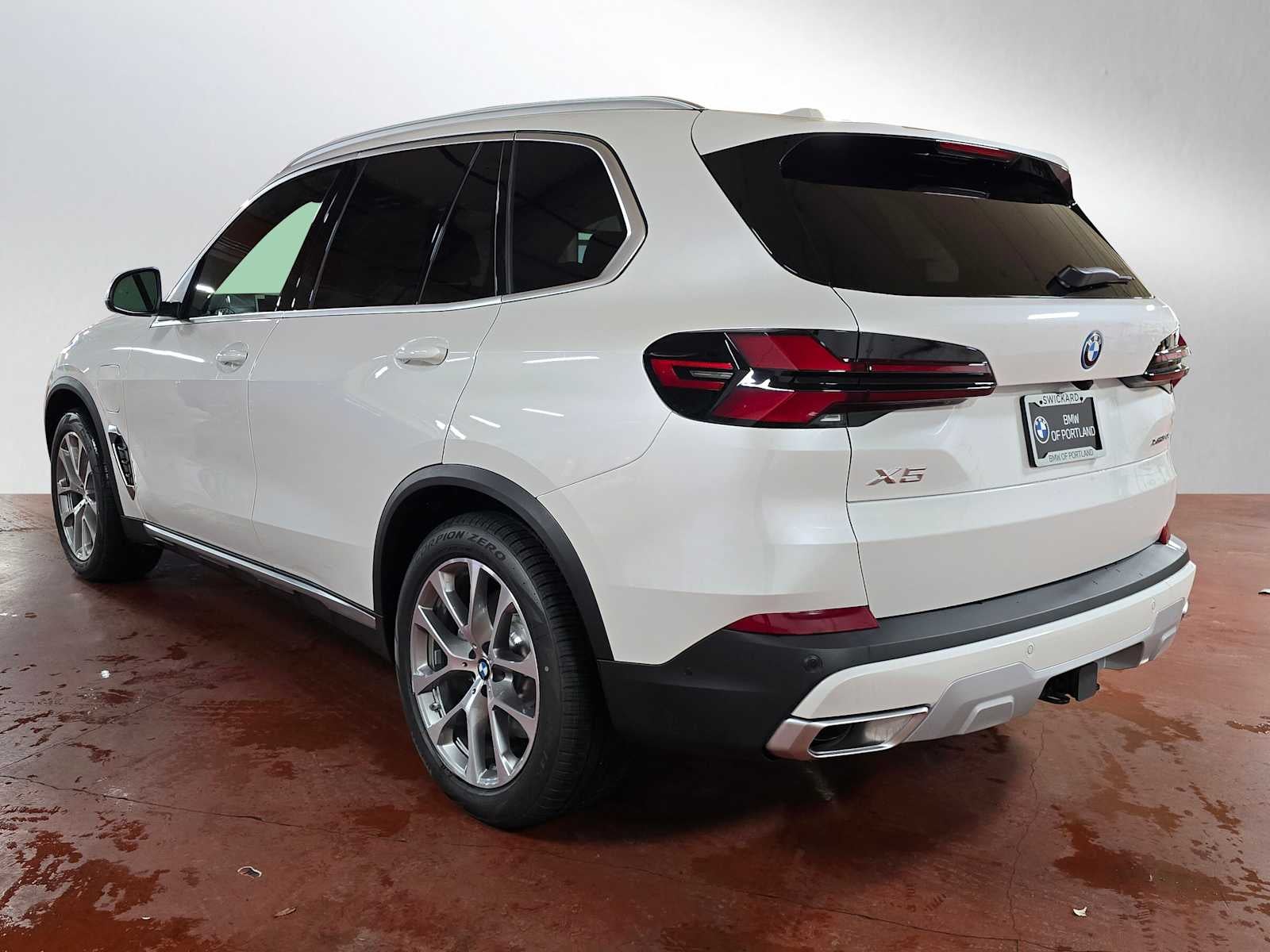 2026 BMW X5 xDrive50e xDrive50e
