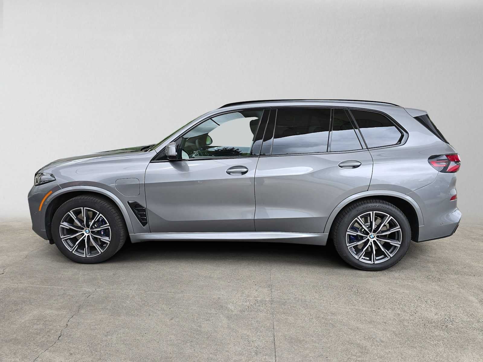 2026 BMW X5 xDrive50e xDrive50e