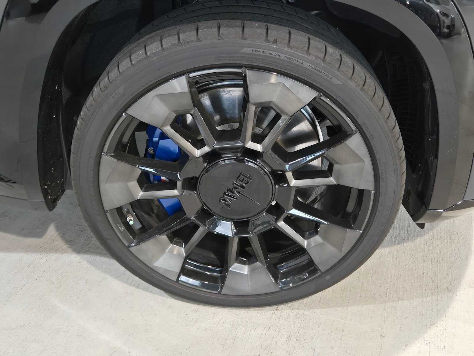 2026 BMW XM Label