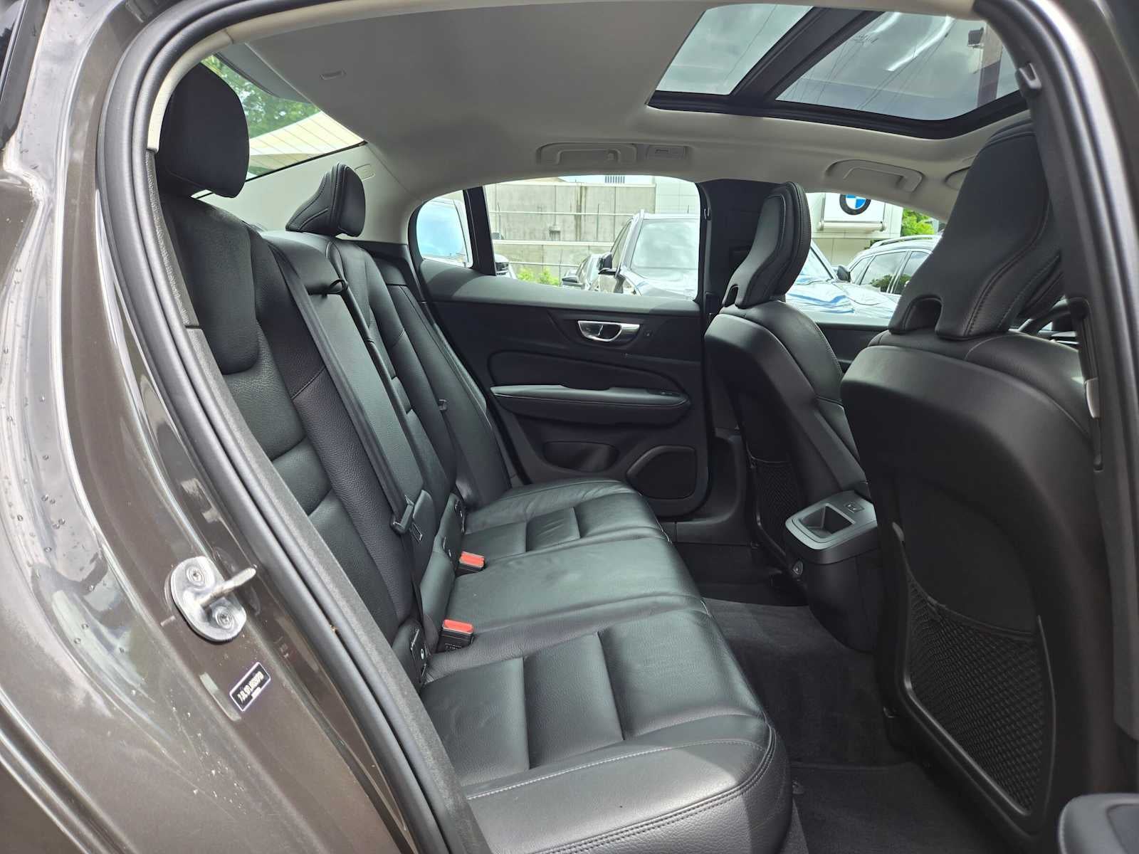 2024 Volvo S60 Plus Dark Theme