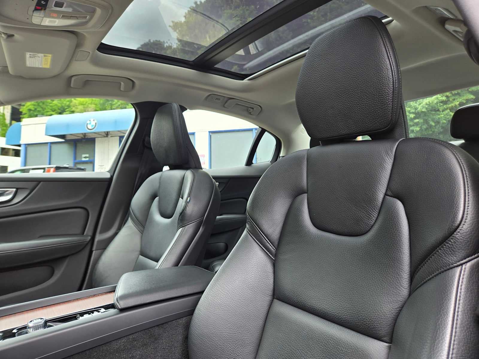 2024 Volvo S60 Plus Dark Theme