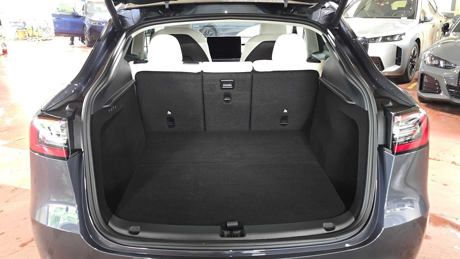 2023 Tesla Model Y RWD