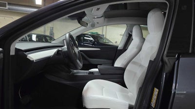 2023 Tesla Model Y RWD