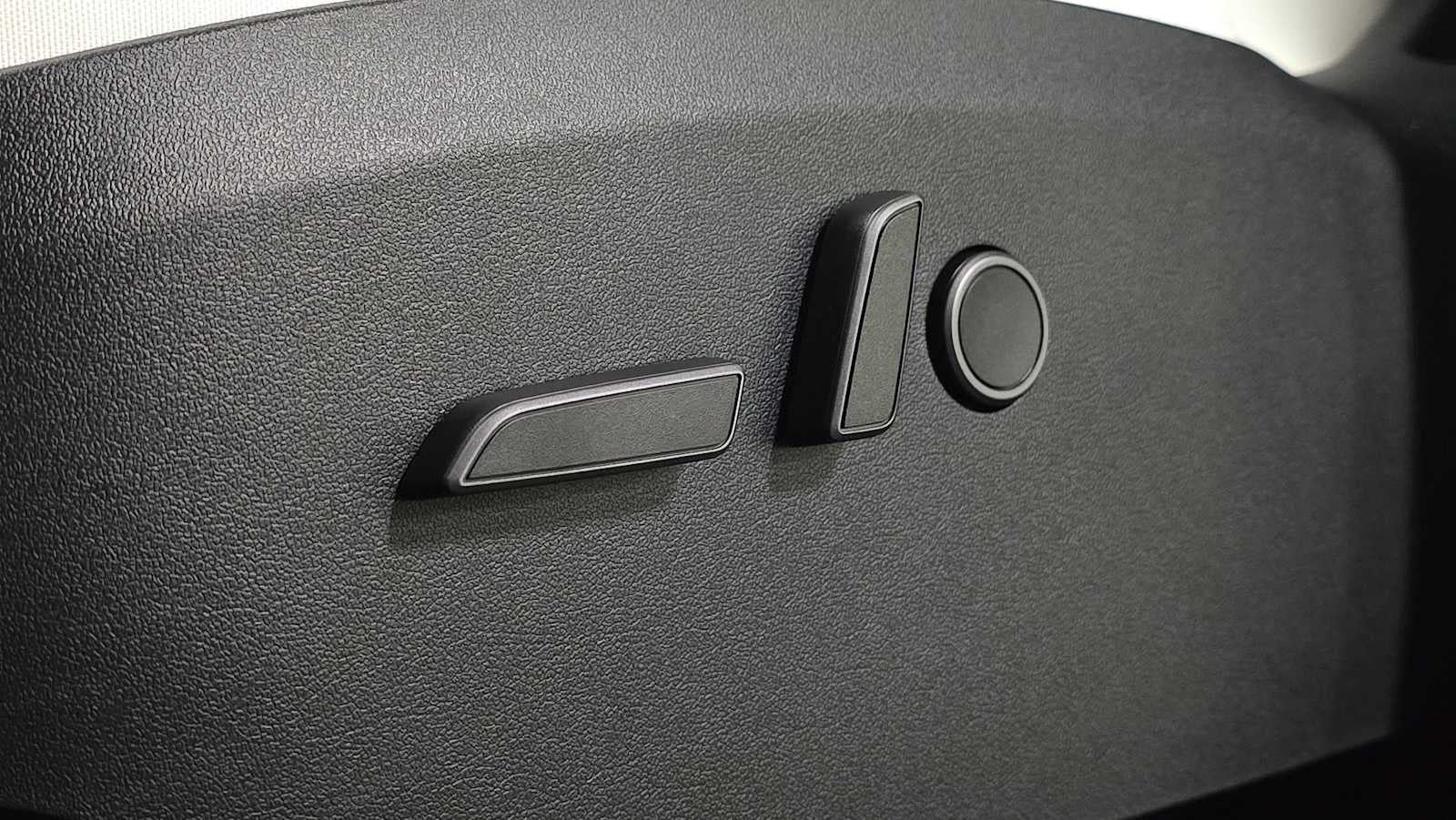 2023 Tesla Model Y RWD