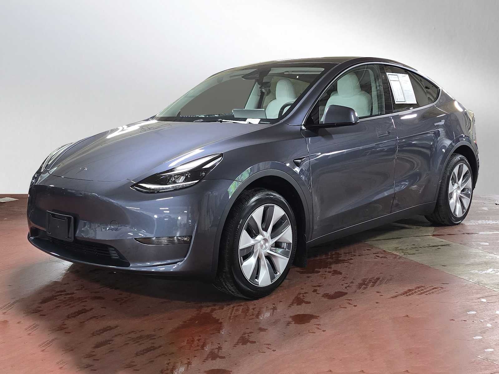 2023 Tesla Model Y RWD