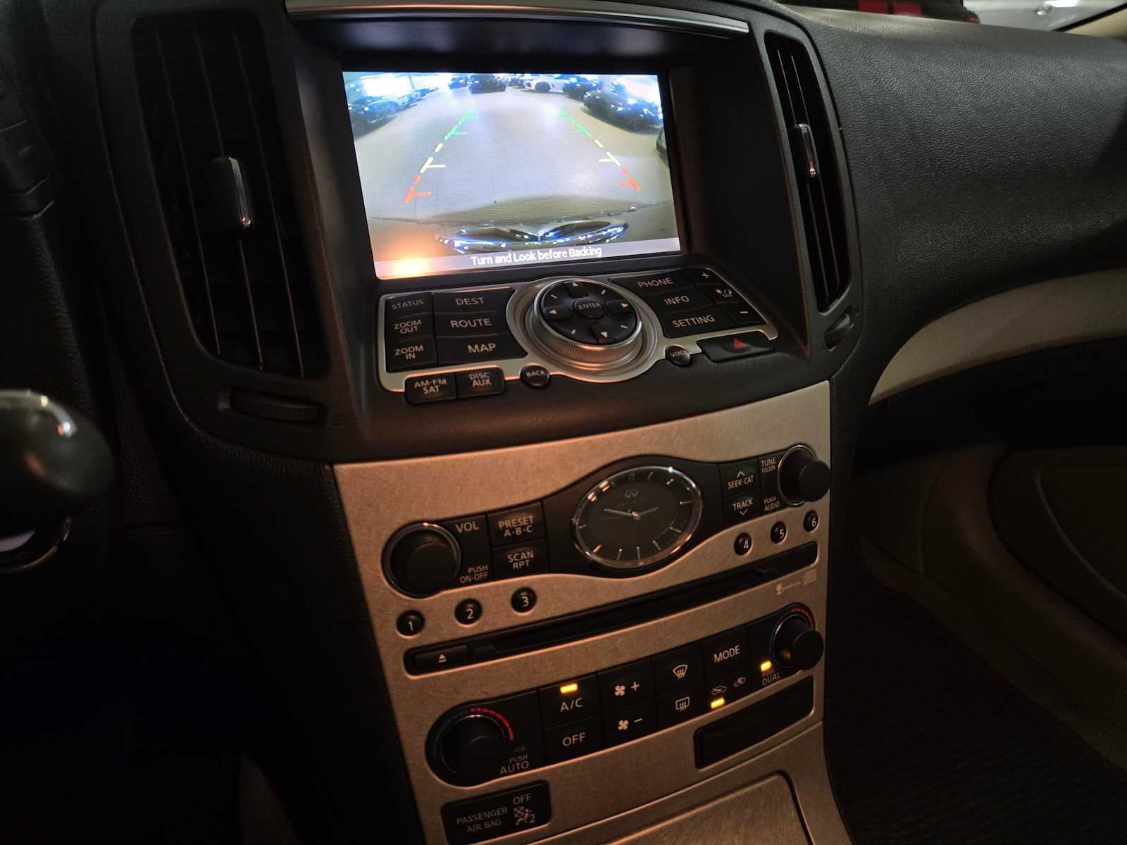 2009 INFINITI G37 x
