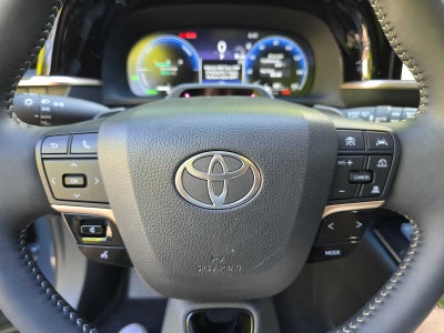 2025 Toyota Crown Signia Limited