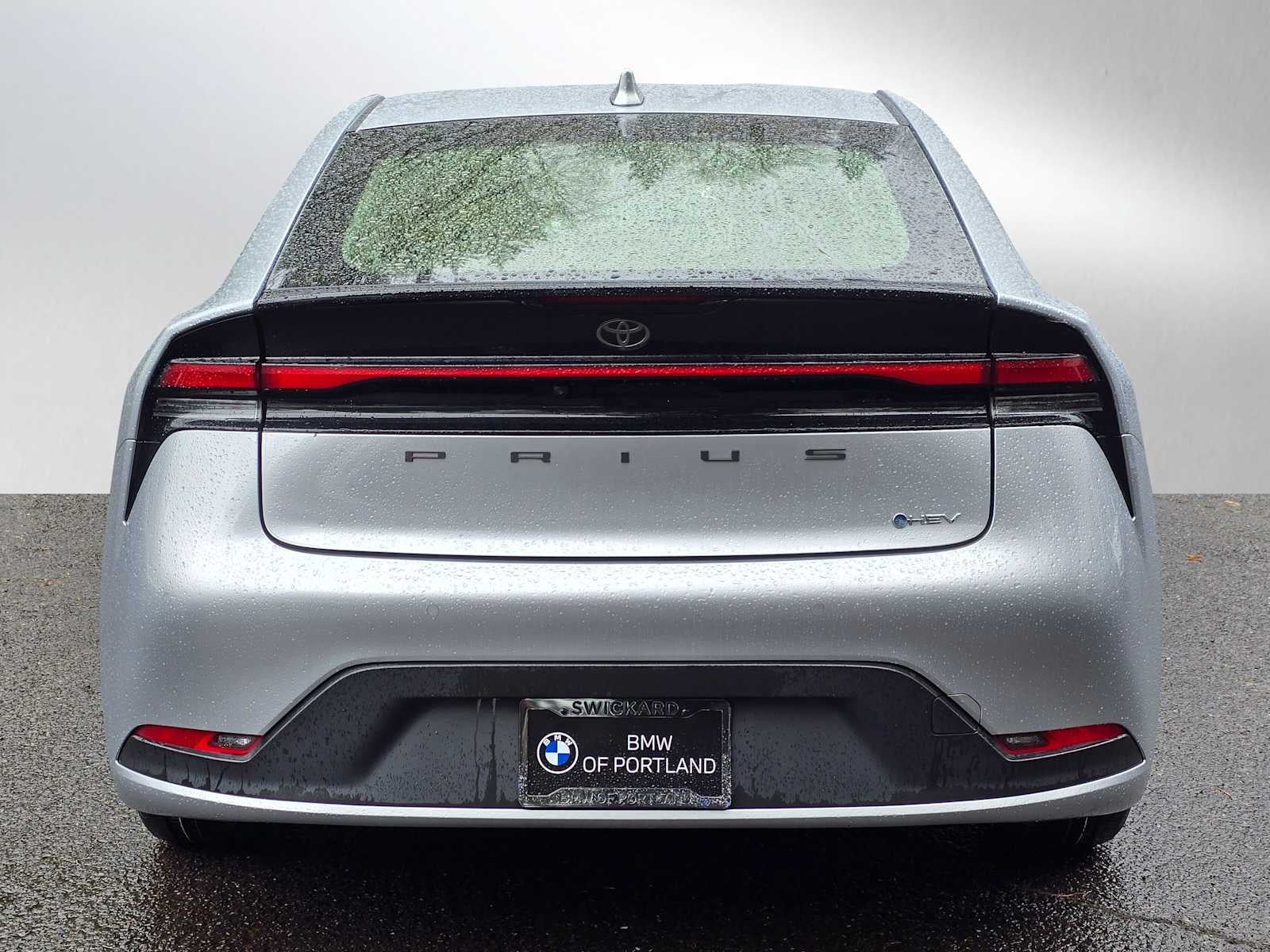 2024 Toyota Prius LE