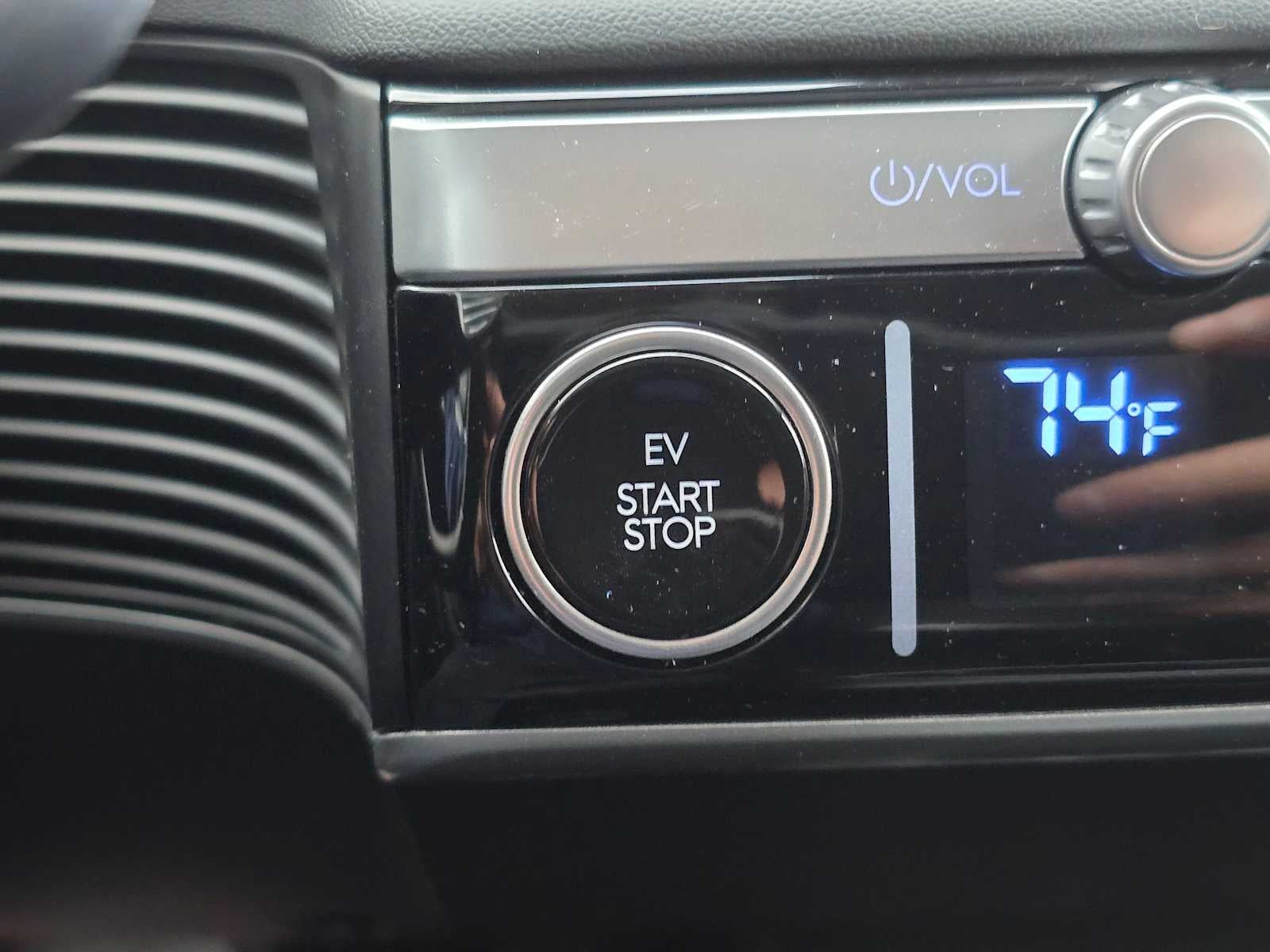 2024 Hyundai IONIQ 5 SE